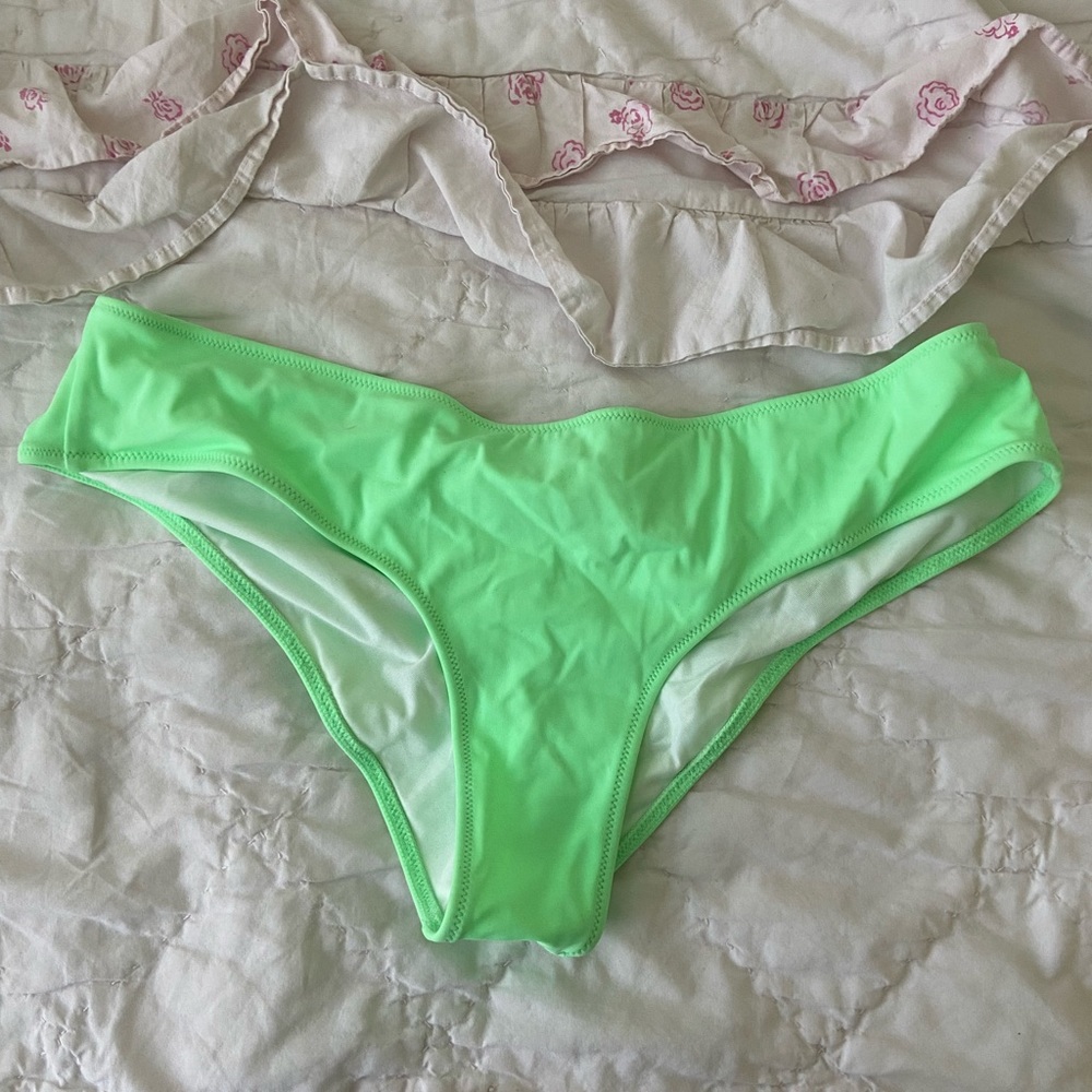vs swim bottom